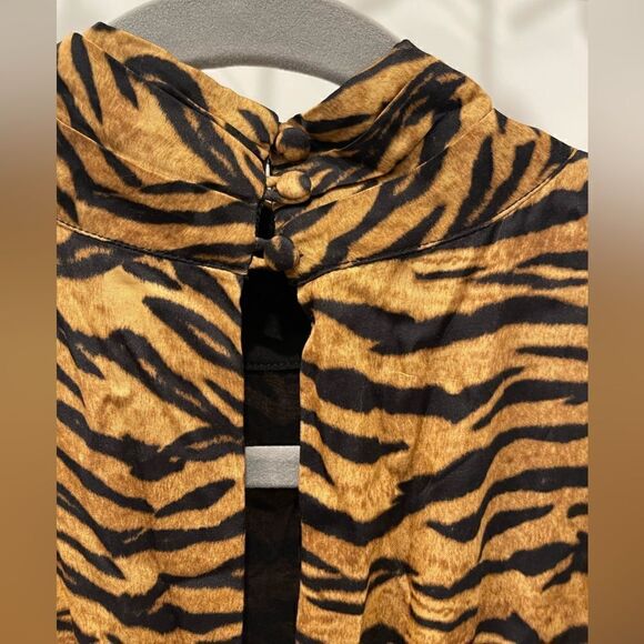 Song Of Style Revolve Hope Maxi Dress in Tiger Multi.Size S - Picture 10 of 16